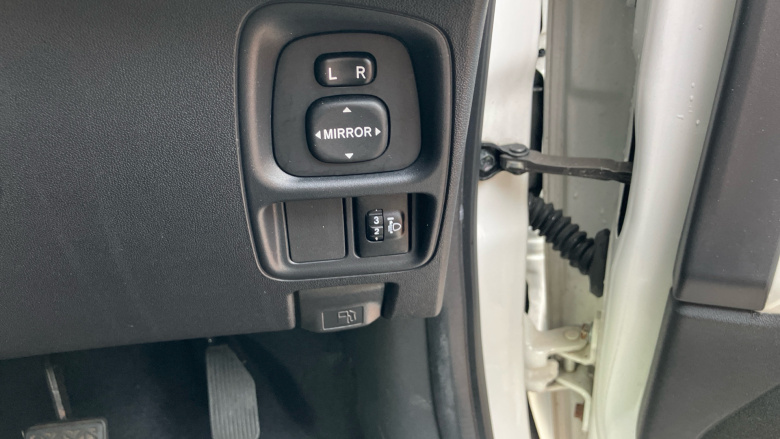 Toyota Aygo 1.0 VVT-i X-Trend 5dr x-shift Petrol Hatchback